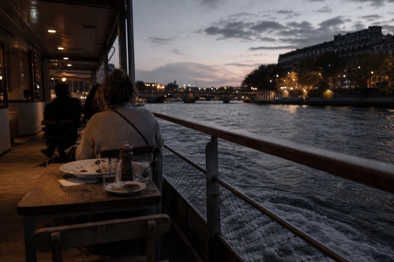 Paris: Bistro-Style Seine River Dinner Cruise